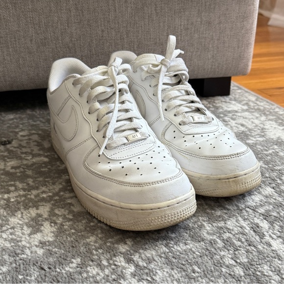 Nike Air Force 1 '07 Men’s Size 11 - Picture 6 of 10